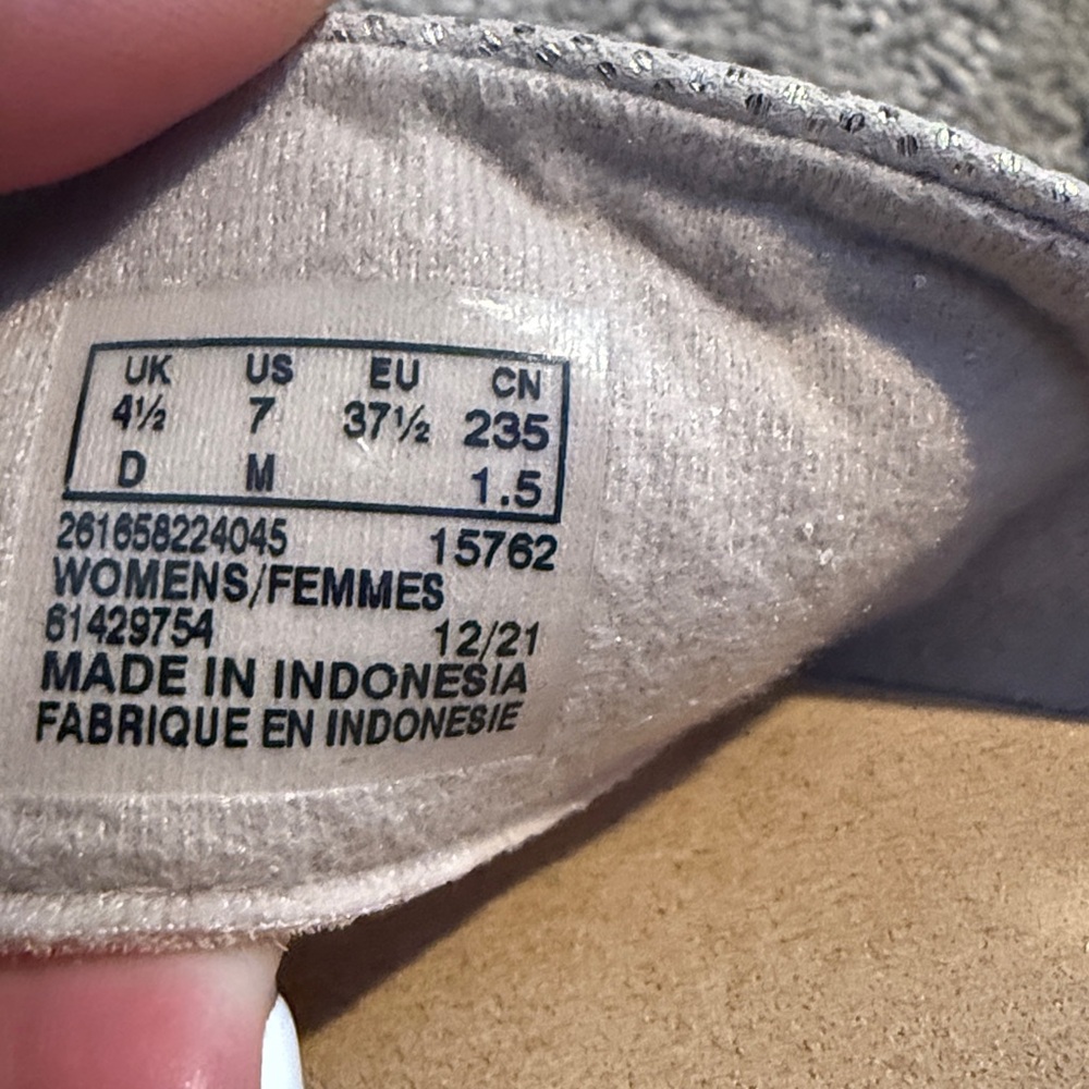 Clarks Women's Light Tan Cross-Strap Sandals 7 - Picture 4 of 4